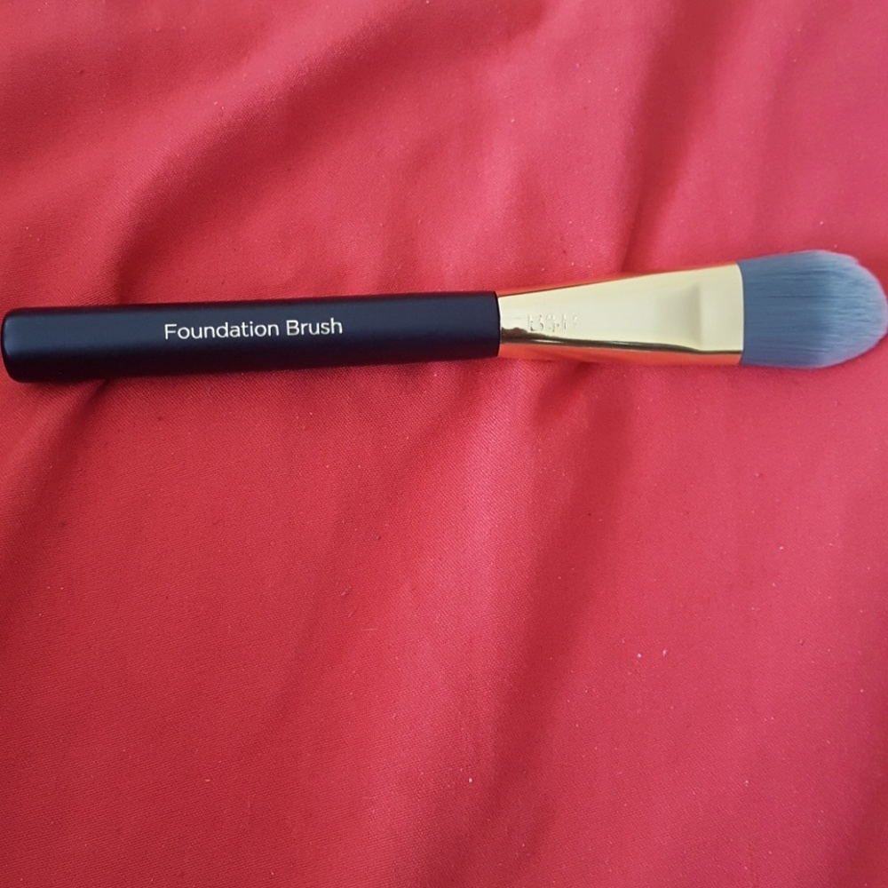 Foundation brush